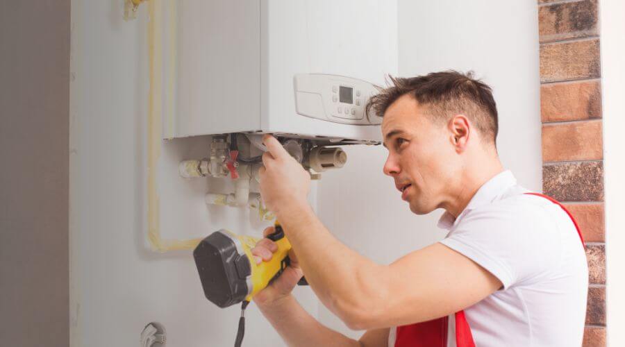 Local water heater installation in Elwin, IL